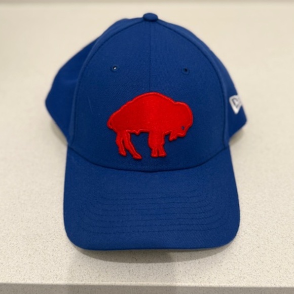 Men's Buffalo Bills New Era Royal Classic  9FORTY Adjustable Hat- BRAND NEW! - Picture 1 of 3